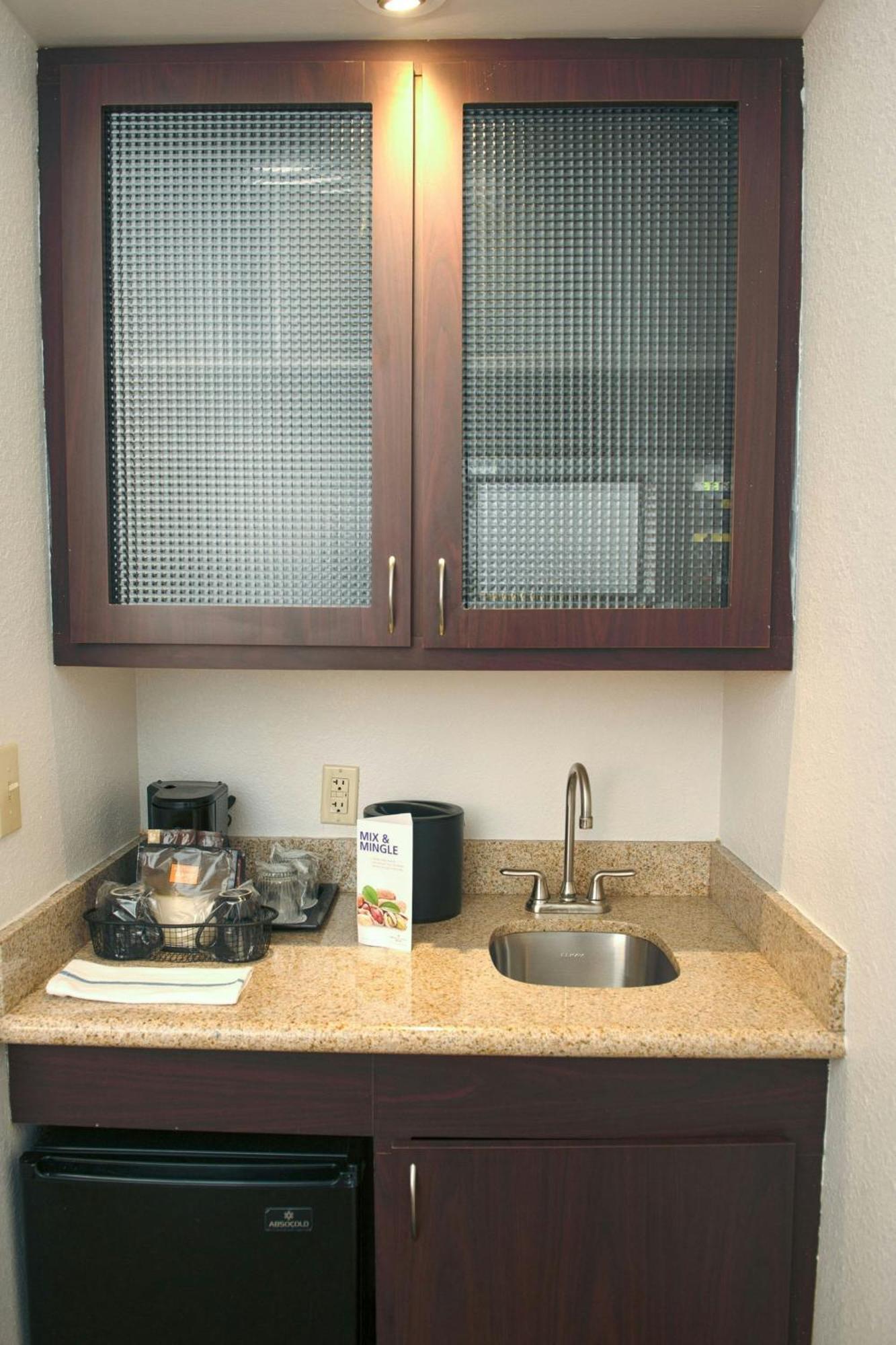 Springhill Suites Houston Пэрленд Экстерьер фото