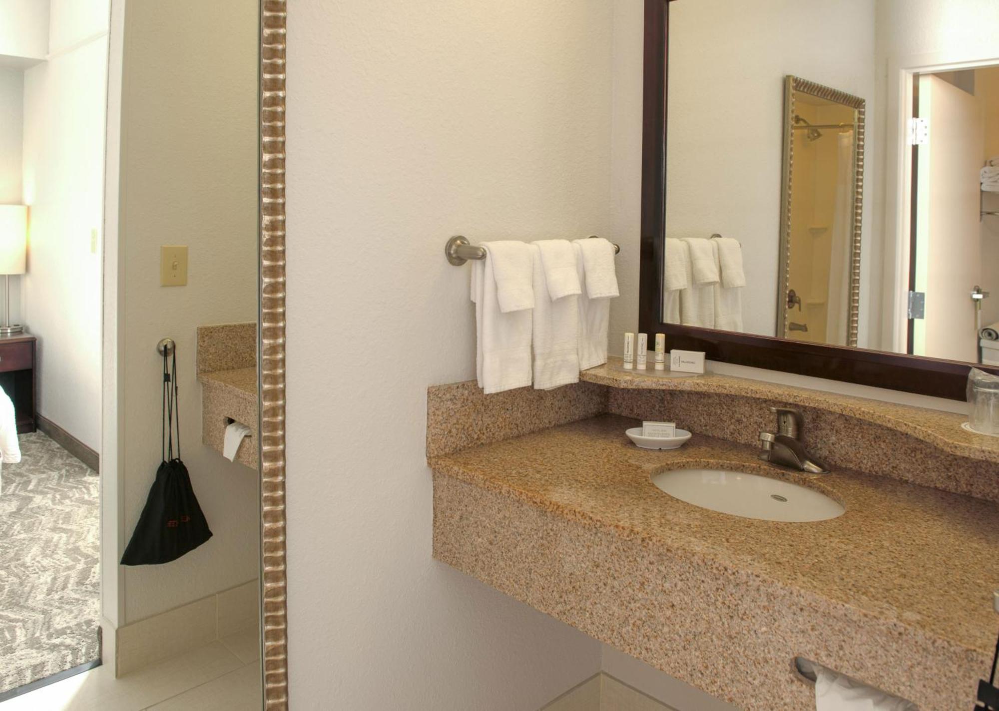 Springhill Suites Houston Пэрленд Экстерьер фото