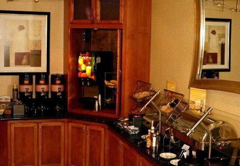 Springhill Suites Houston Пэрленд Ресторан фото